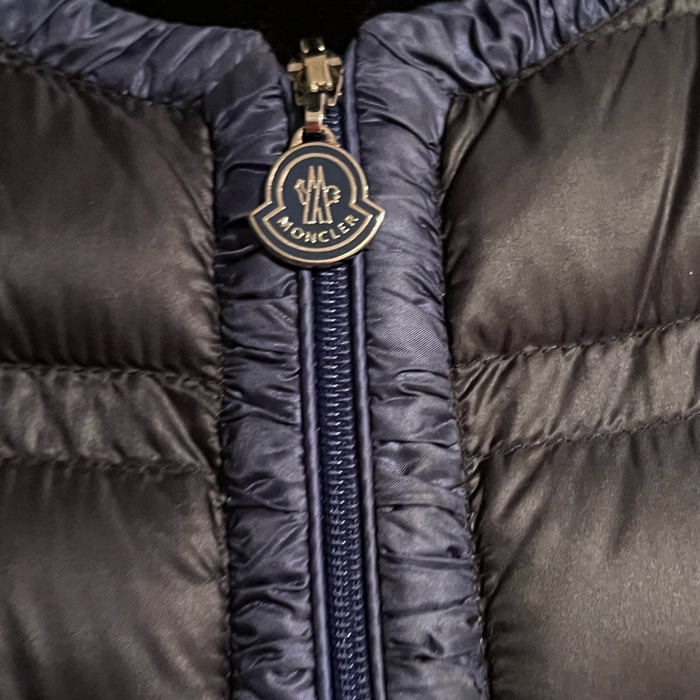 Moncler authentic jacket - Picture 13 of 13